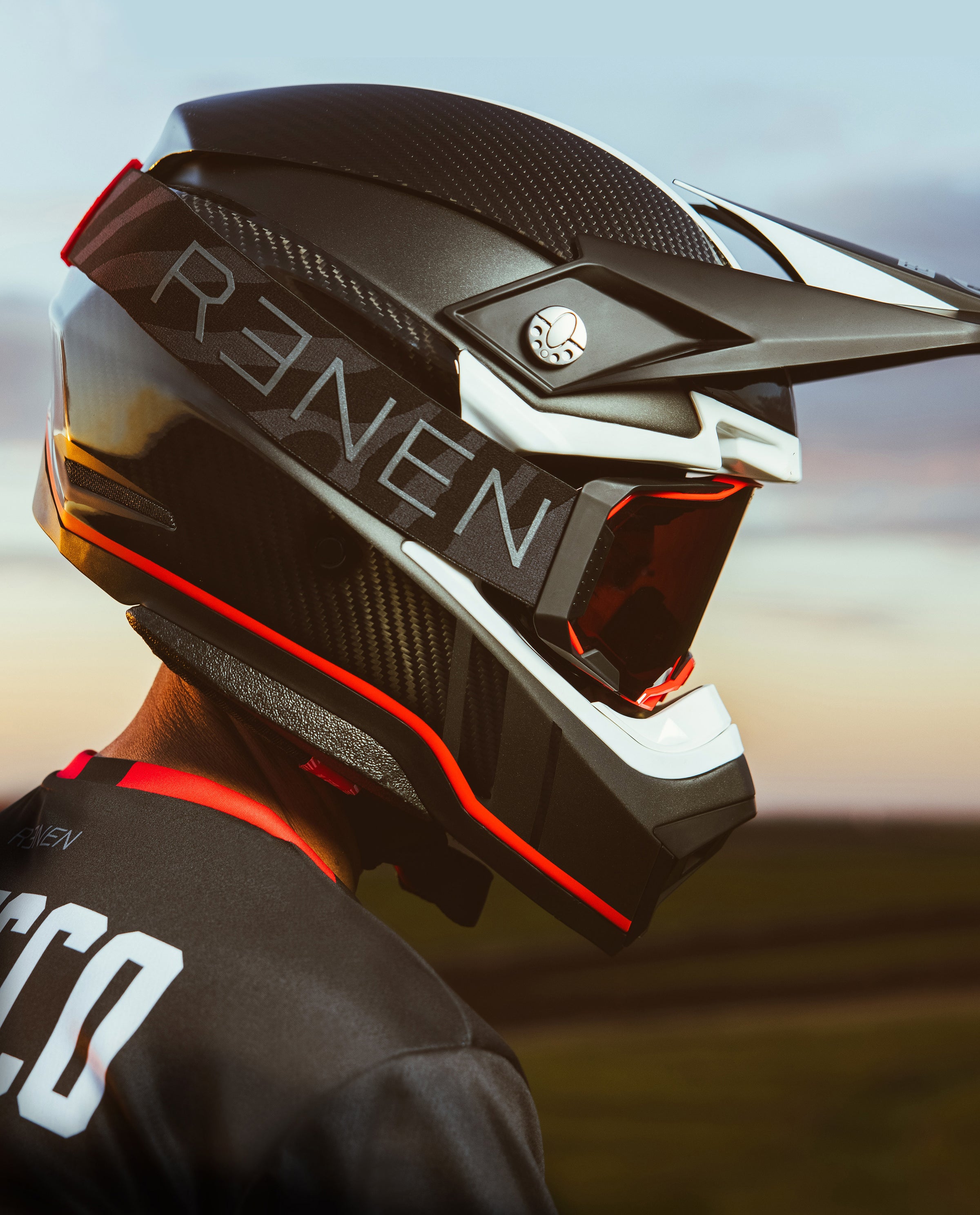 RENEN x BELL HELMETS